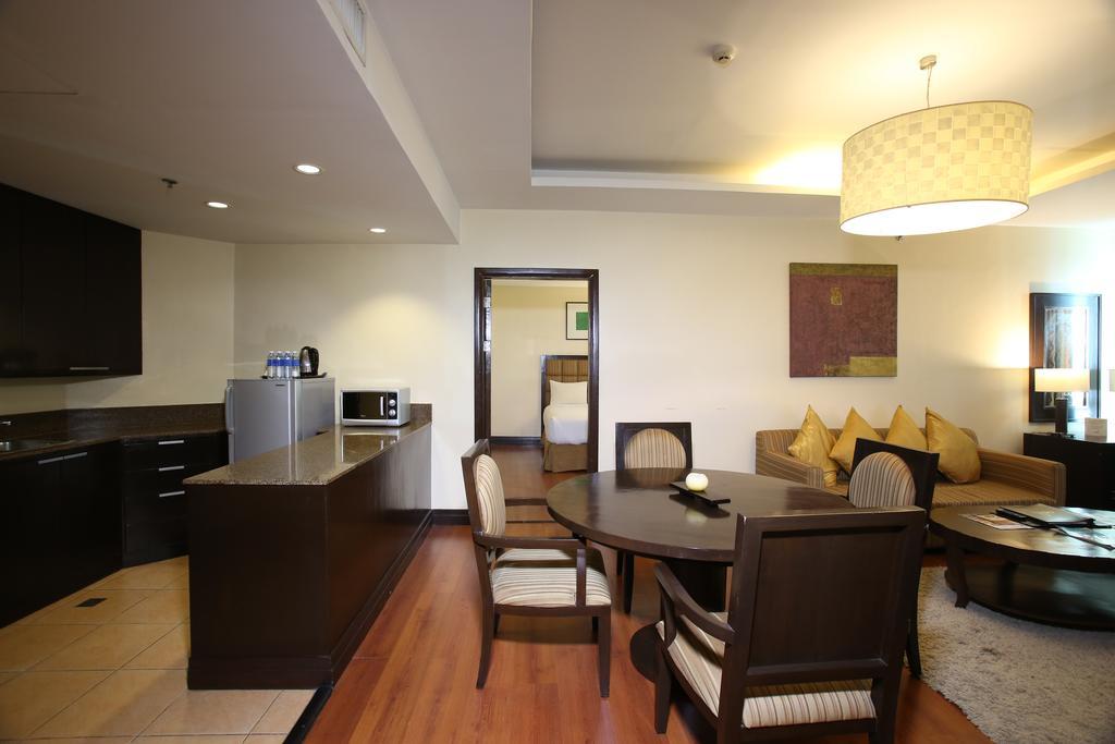Crown Regency Hotel & Towers Cebu Dış mekan fotoğraf